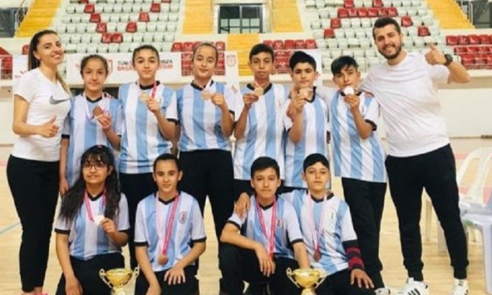 Karacaoğlan Ortaokulu Türkiye Şampiyonu Oldu
