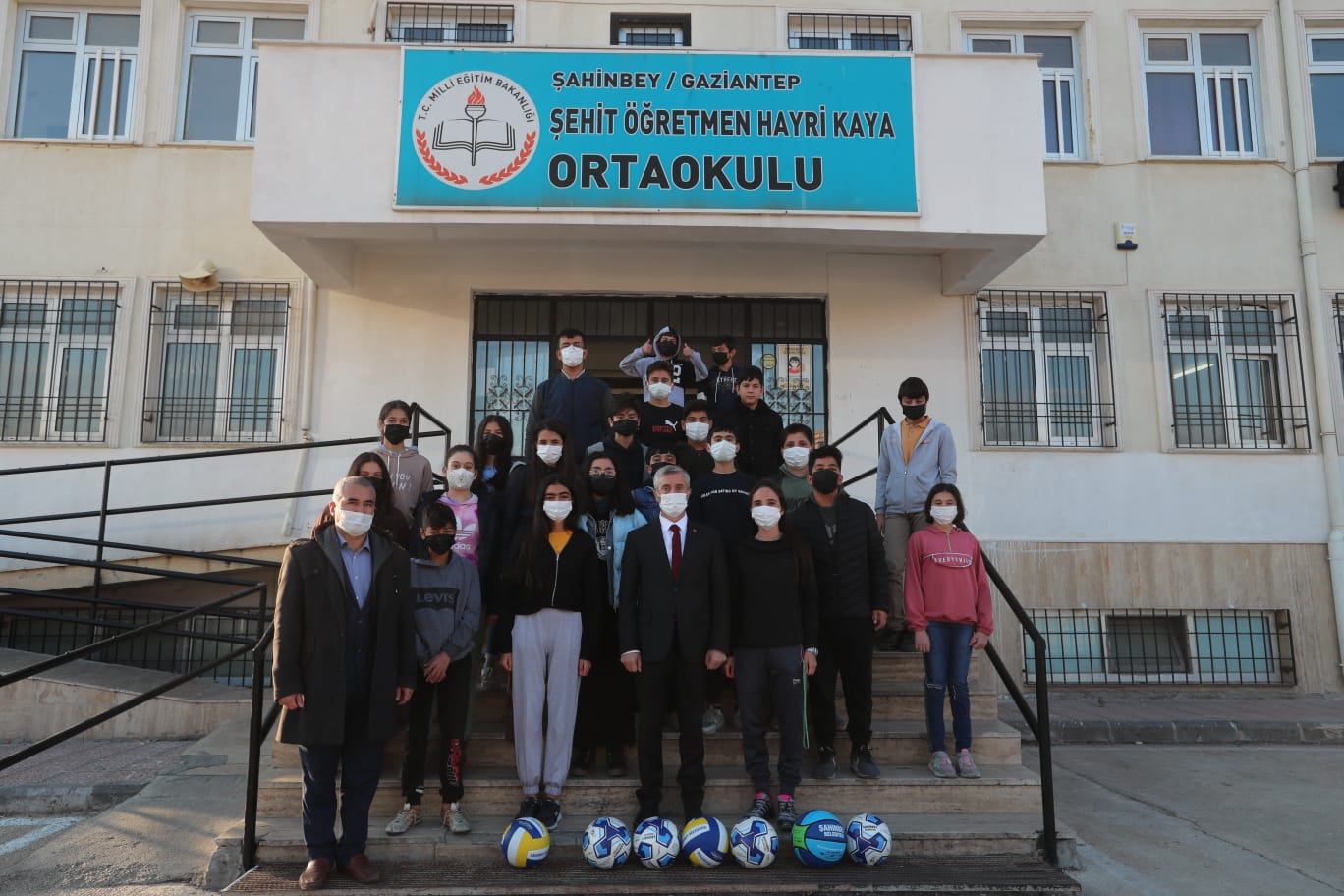 Başkan Tahmazoğlu’ndan Öğrencilere Ziyaret