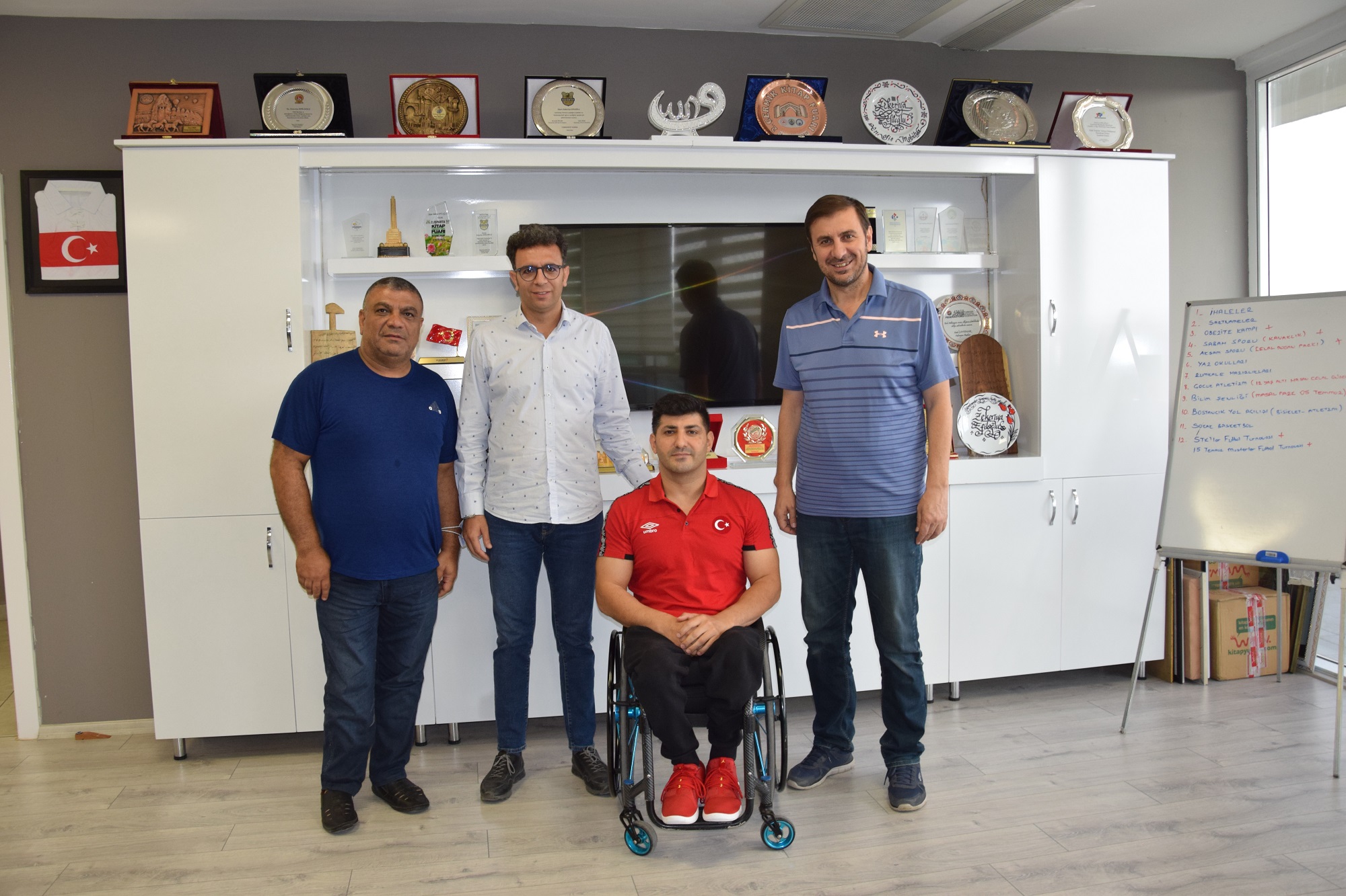 Büyükşehir Engelli Sporculara Desteğini Sürdürüyor