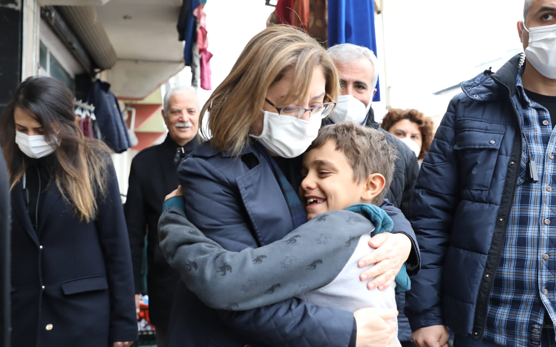 Büyükşehirden Ara Sokaklarda Kar Temizliği