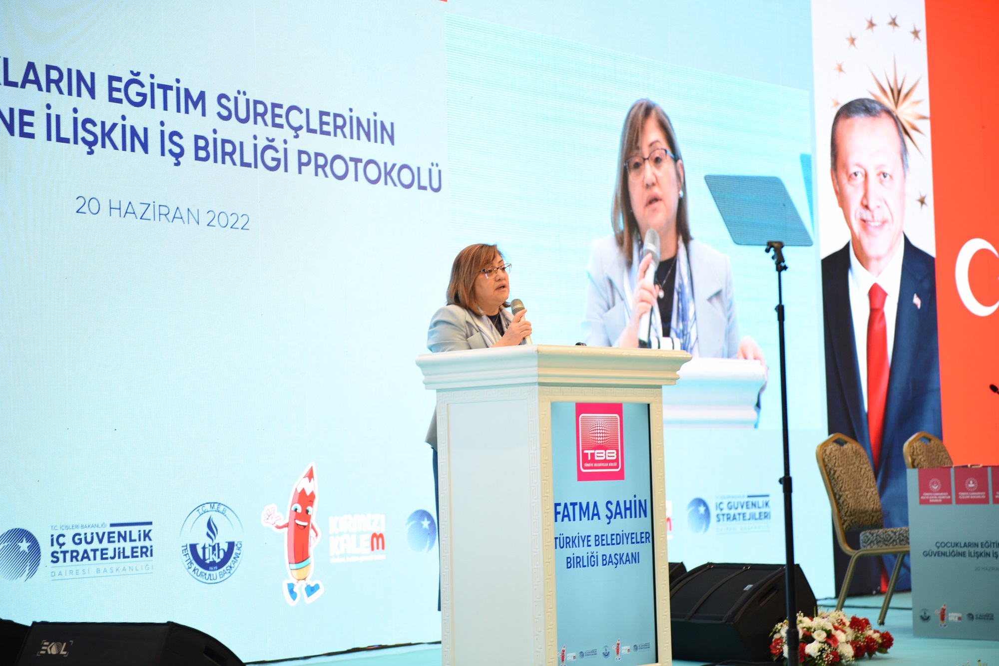 Başkan Şahin Ankara’da başarılı projelerini anlattı