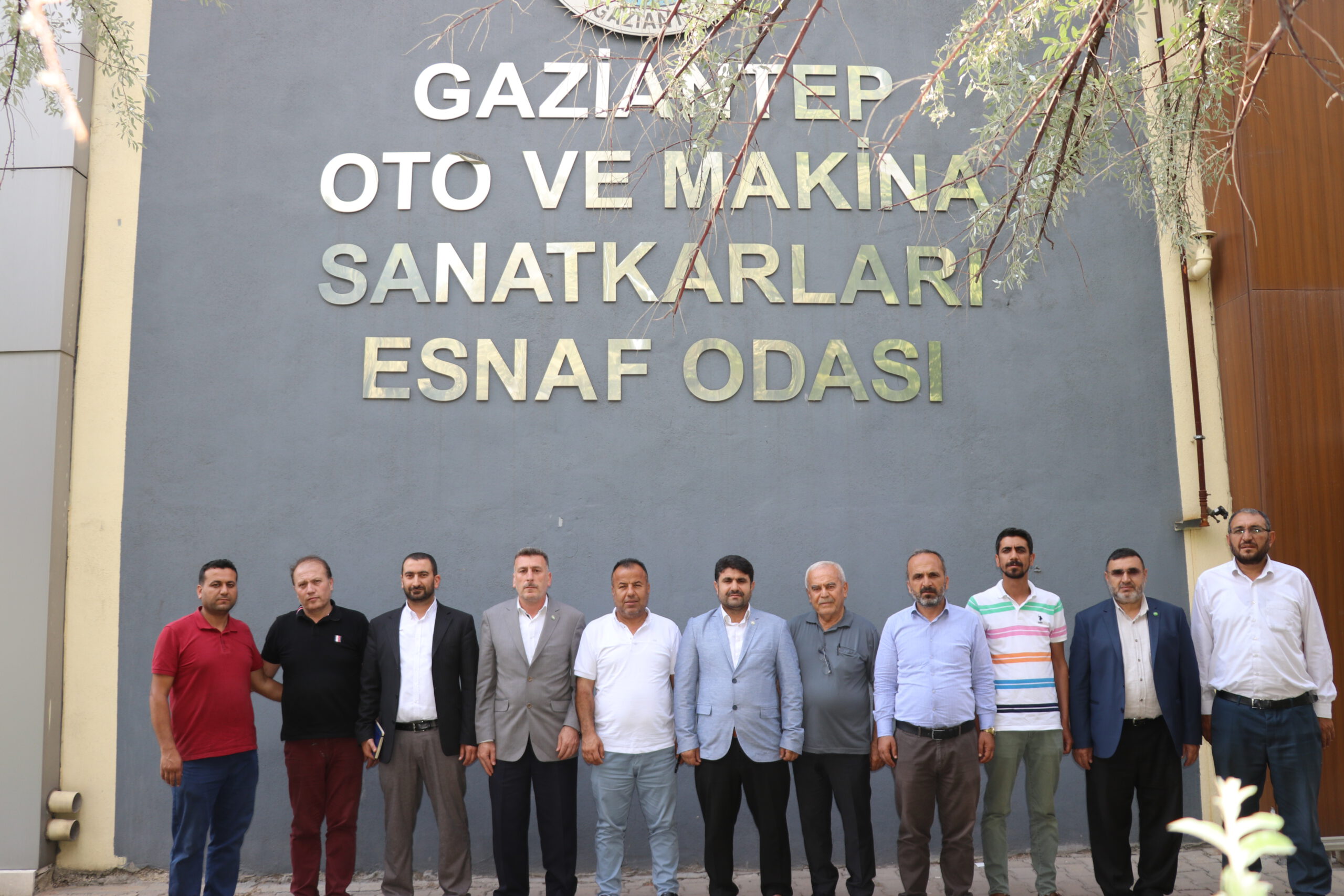 HÜDA PAR Gaziantep İl Başkanı Göçer: Esnaf kepenk kapatma noktasına geldi