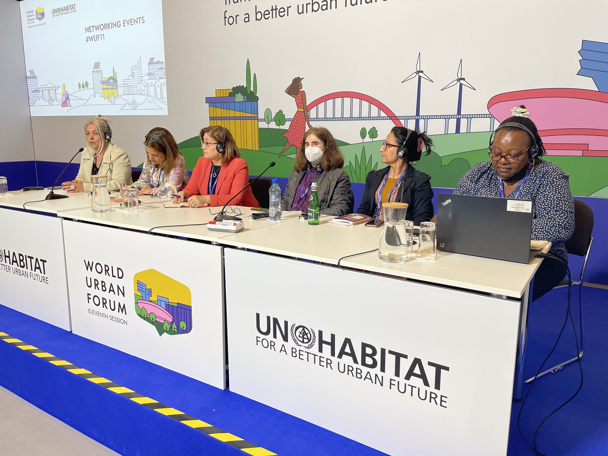 BAŞKAN ŞAHİN, DÜNYA ŞEHİRLER FORUMU’NDA GAZİANTEP BÜYÜKŞEHİR’İN KADINA YÖNELİK PROJELERİNİ ANLATTI