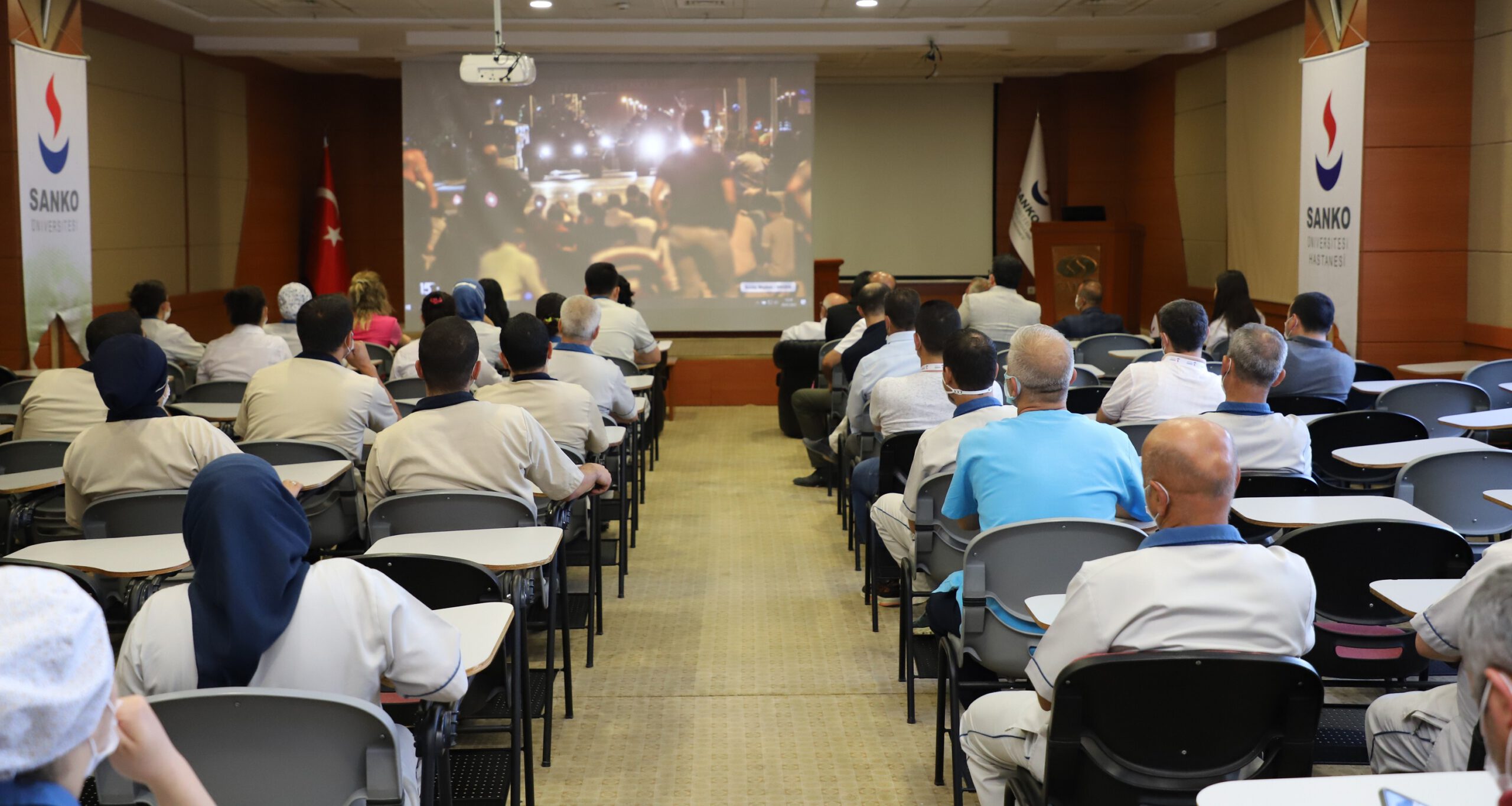 SANKO Üniversitesi’nde, 15 Temmuz Demokrasi ve Milli Birlik Günü Anma Programı düzenlendi.