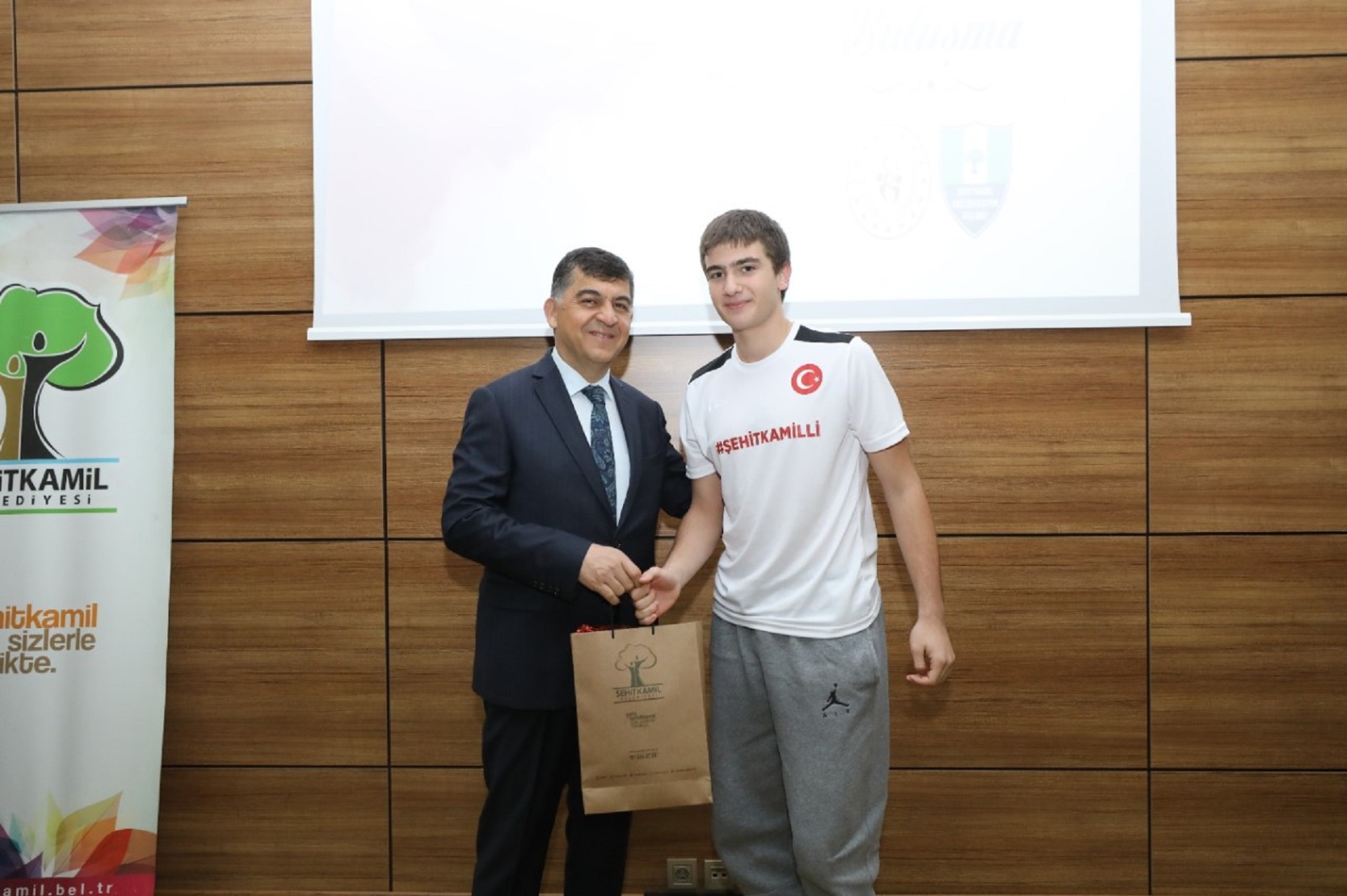 Şehitkamilli milli sporcu Galatasaray’a transfer oldu