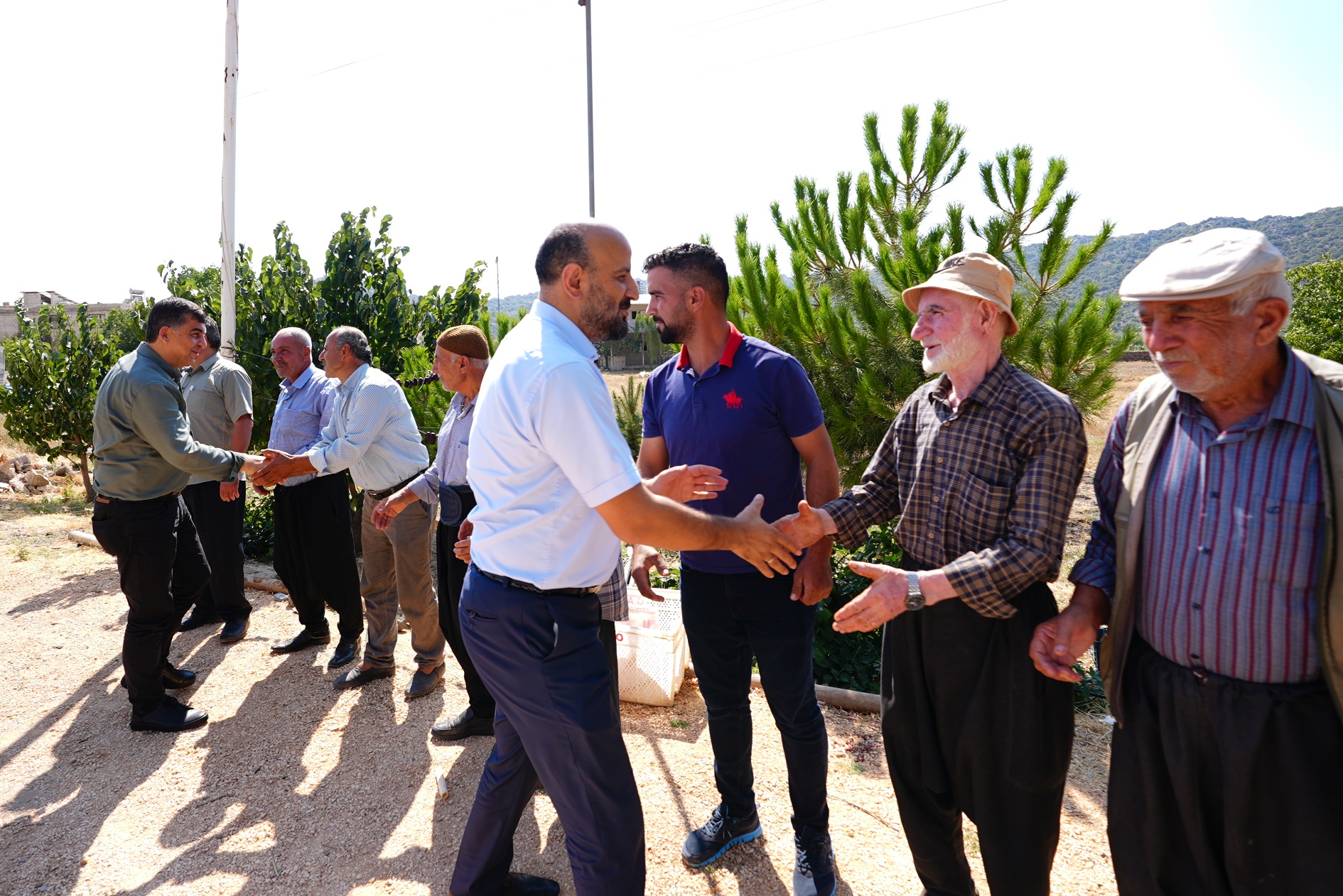 Başkan Fadıloğlu ve Milletvekili Kirazoğlu Mahalleleri ziyaret etti