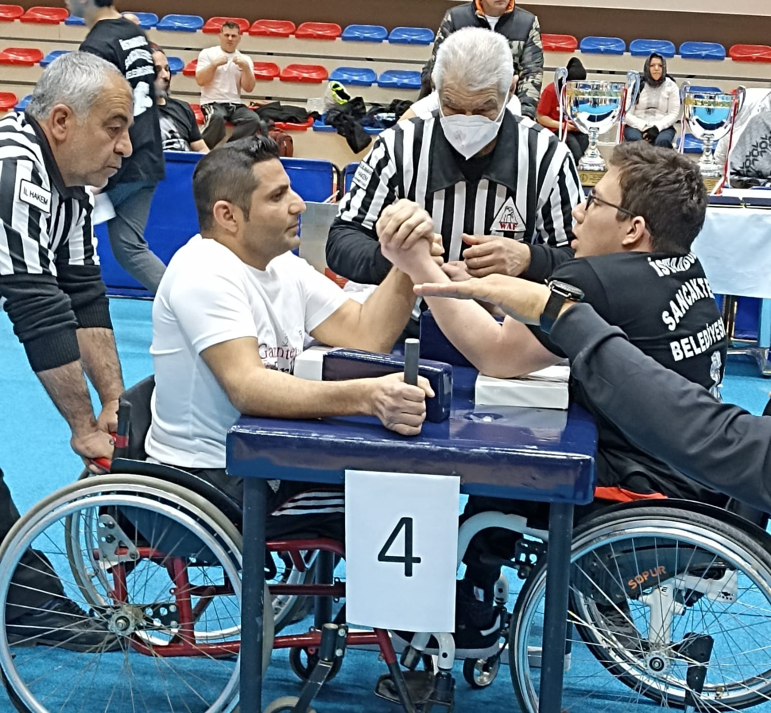 Büyükşehir Belediyesi’nin “Engelsiz Spor Okulları” başladı