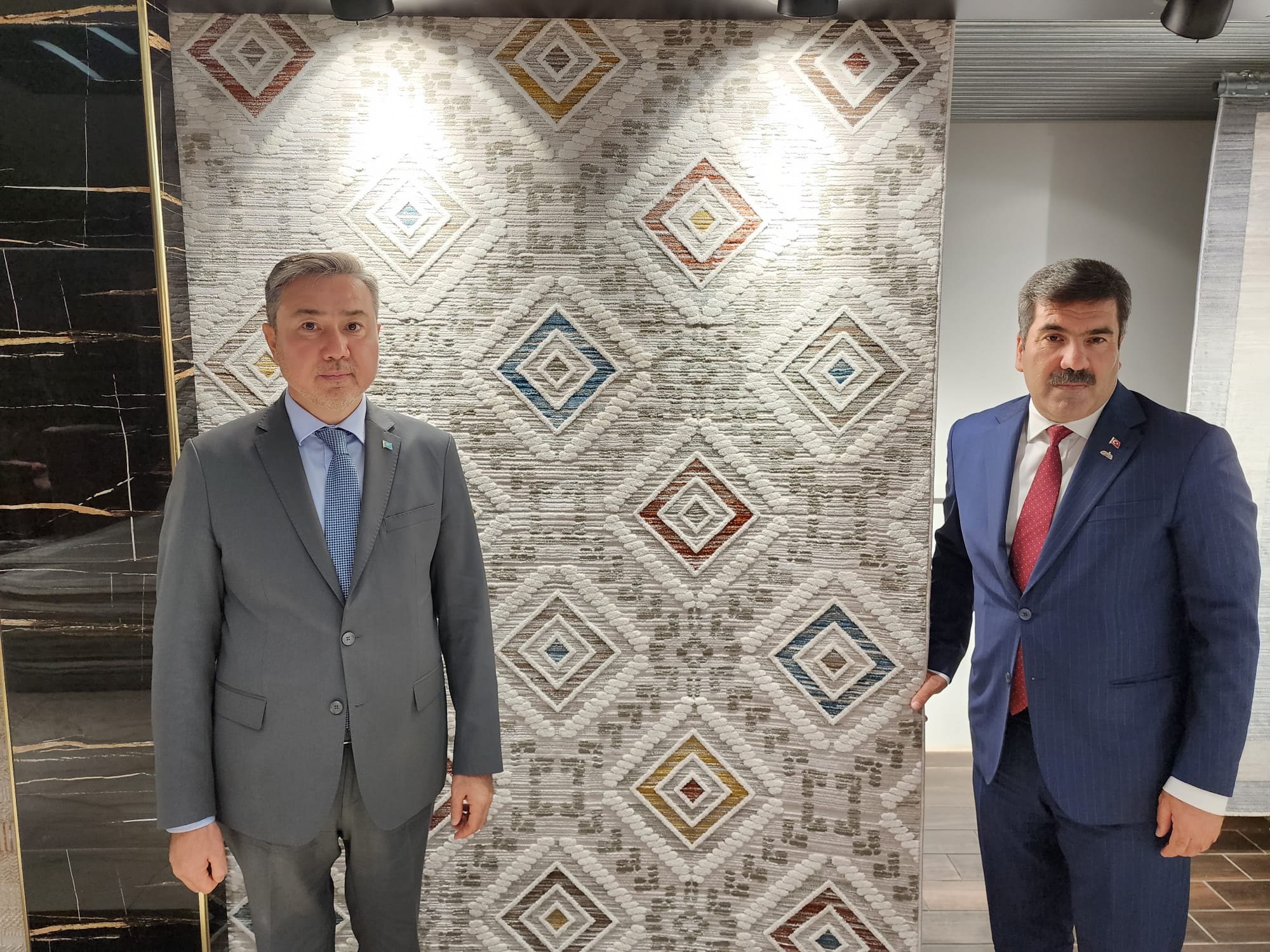 Gaziantep’ten Kazakistan’a 43 Milyon 831 Bin Dolarlık Halı İhracatı