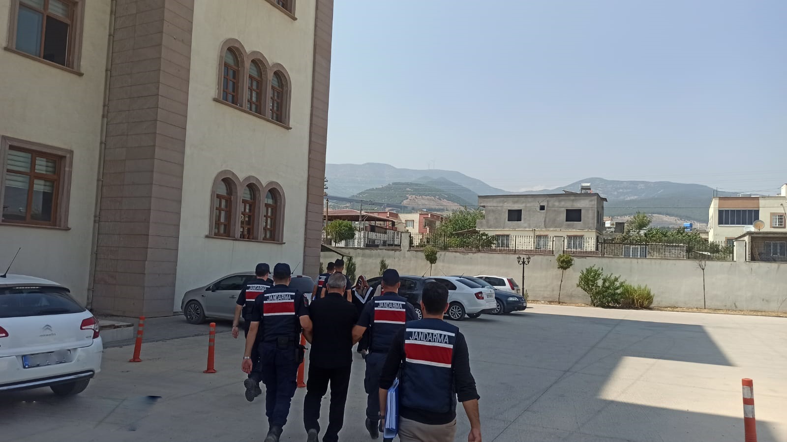 Jandarmadan kaçamadı!