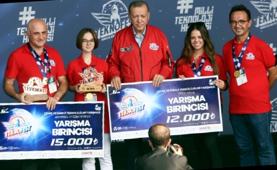 SANKO OKULLARI’NDAN TEKNOFEST’TE GURURLANDIRAN BİRİNCİLİK