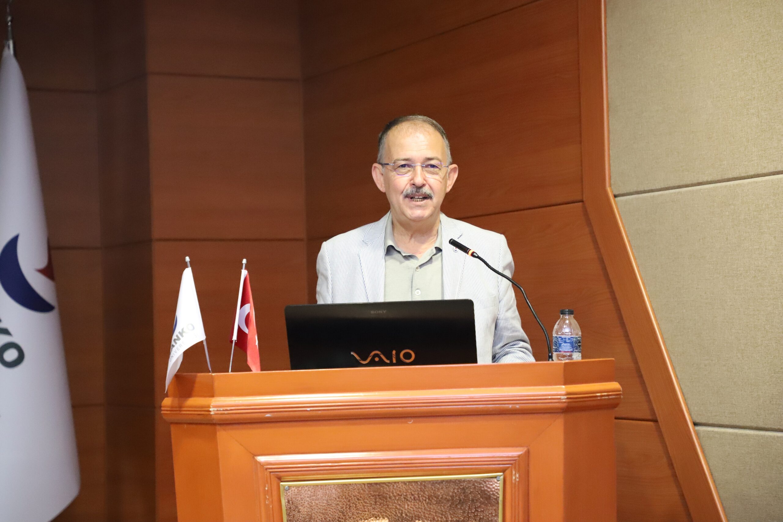 SANKO Üniversitesi’nde “Adolesan idiopatik skolyoz kursu”