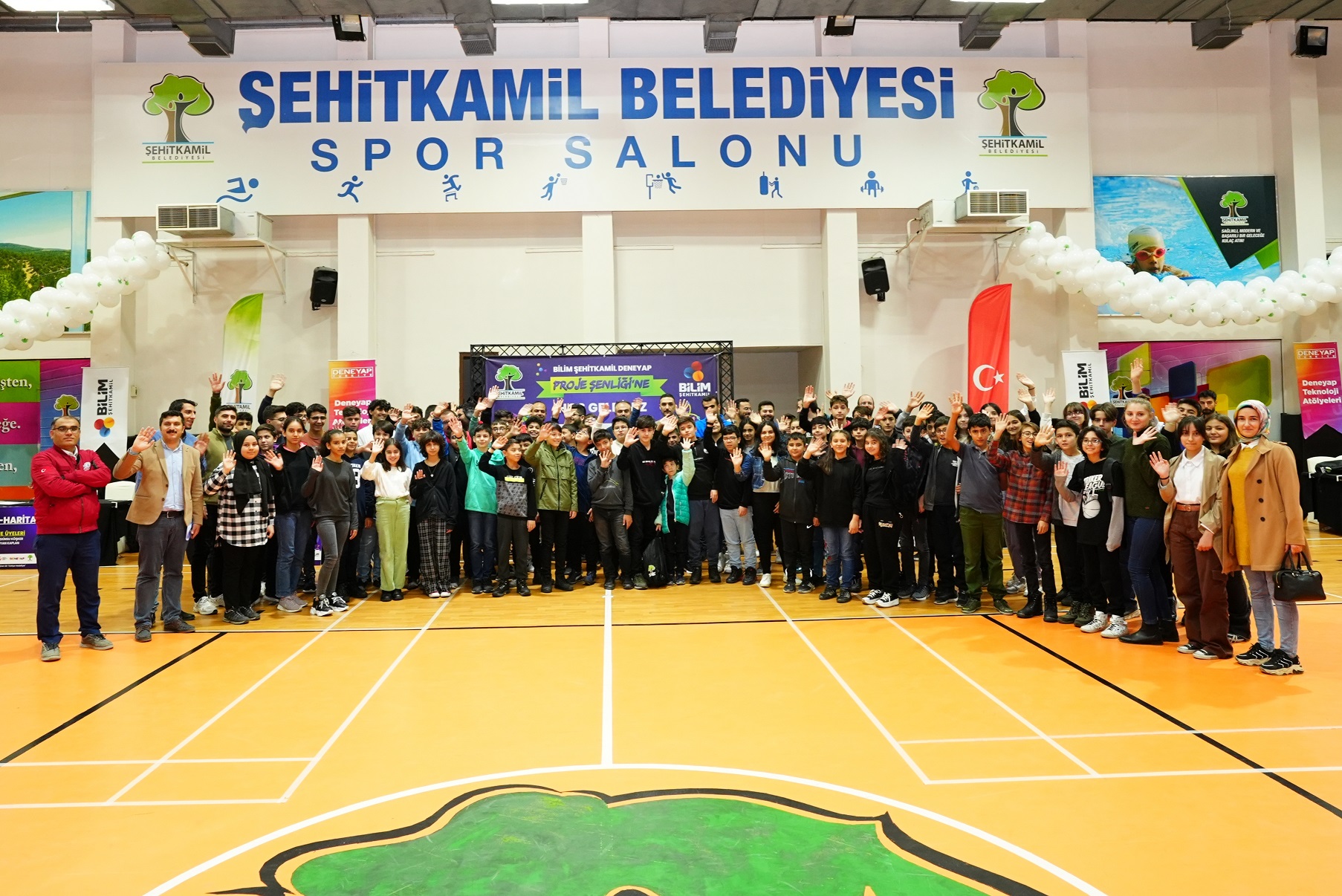 ŞEHİTKAMİL’DEKİ GELECEĞİN MUCİTLERİ, İCATLARINI SERGİLEDİLER