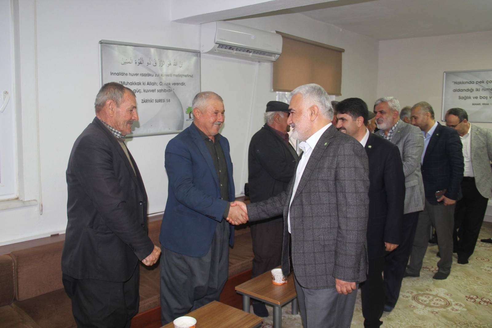 HÜDA PAR Genel Başkanı Yapıcıoğlu Gaziantep’te konuştu: “Çiftçinin zarar etmesinin önüne geçilmeli”