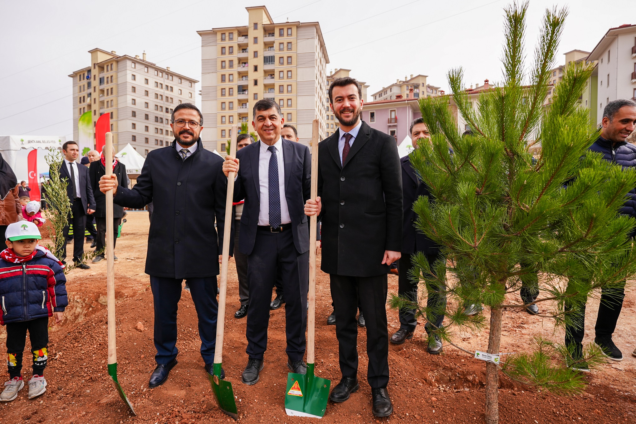 25. ETAP ŞEHİTKAMİL ORMANI GENİŞ KATILIMLA OLUŞTURULDU