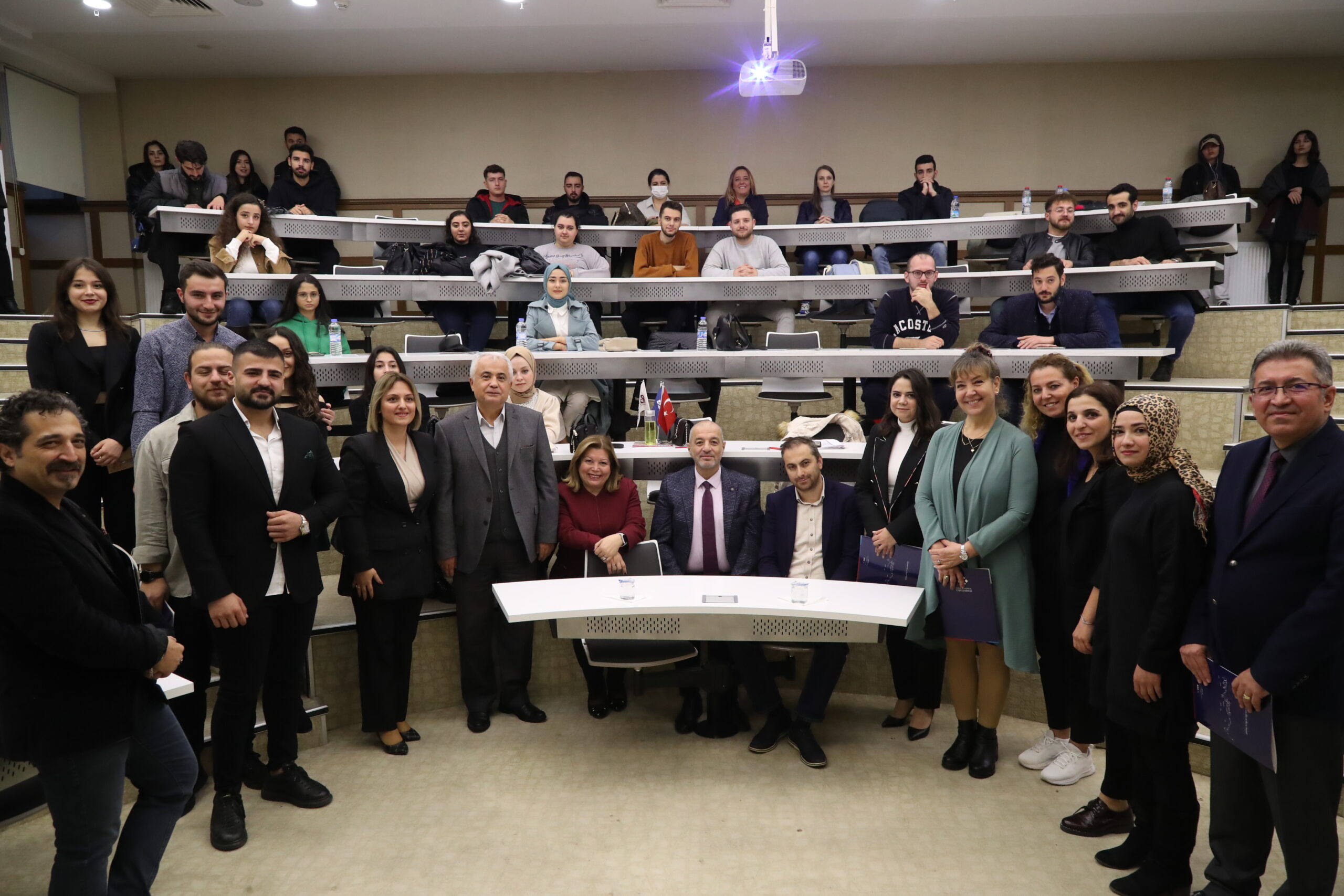 HKÜ’de “Kadına Yönelik Şiddetle Mücadele Paneli” Düzenlendi