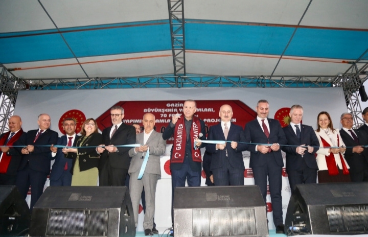 GAZİRAY,  Cumhurbaşkanı Recep Tayyip Erdoğan’ın katıldığı törenle hizmete girdi. 