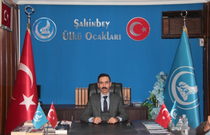 ŞAHİNBEY ÜLKÜ OCAKLARI’NDA BAYRAK DEĞİŞİMİ