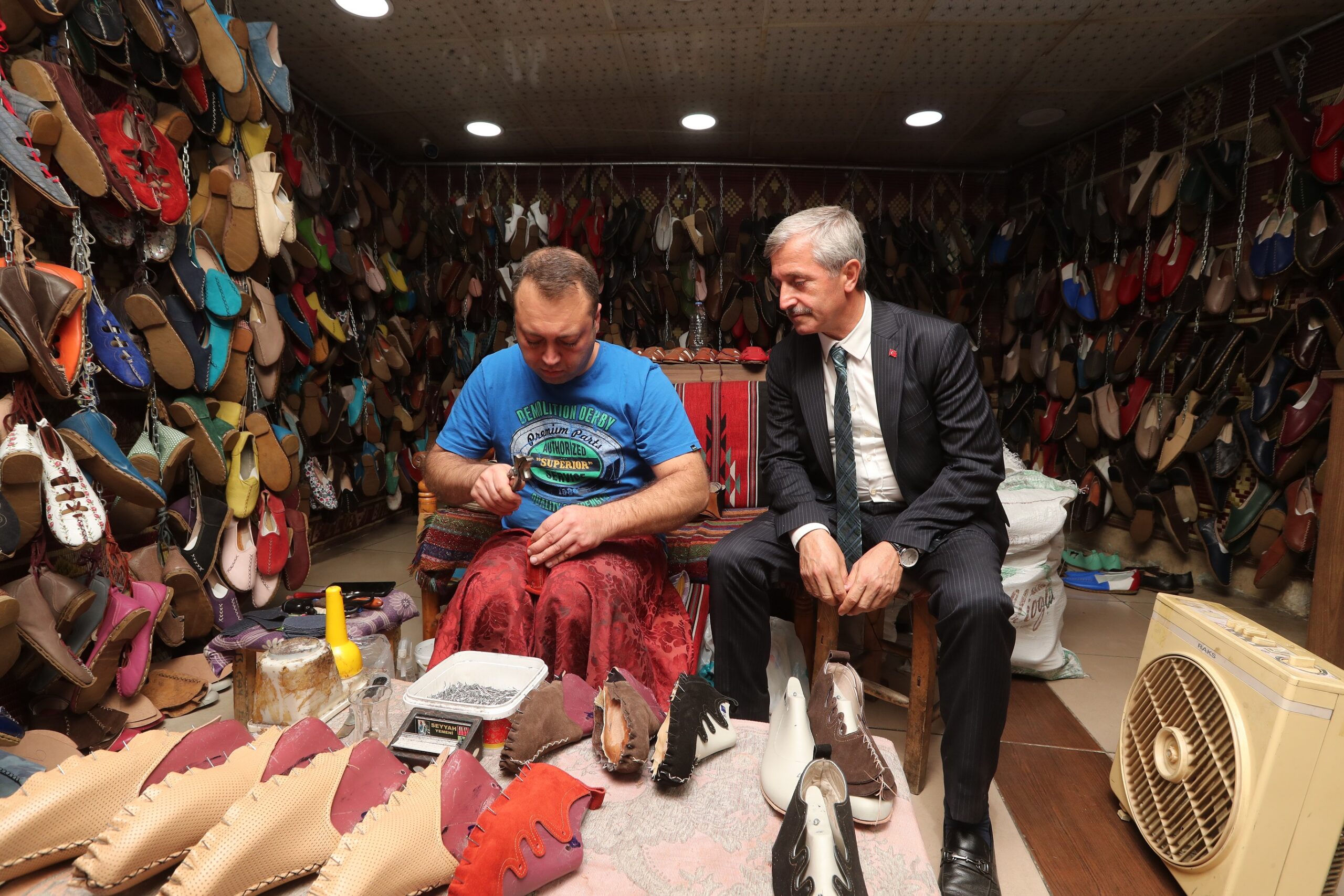 BAŞKAN TAHMAZOĞLU, ESNAFLA BİR ARADA