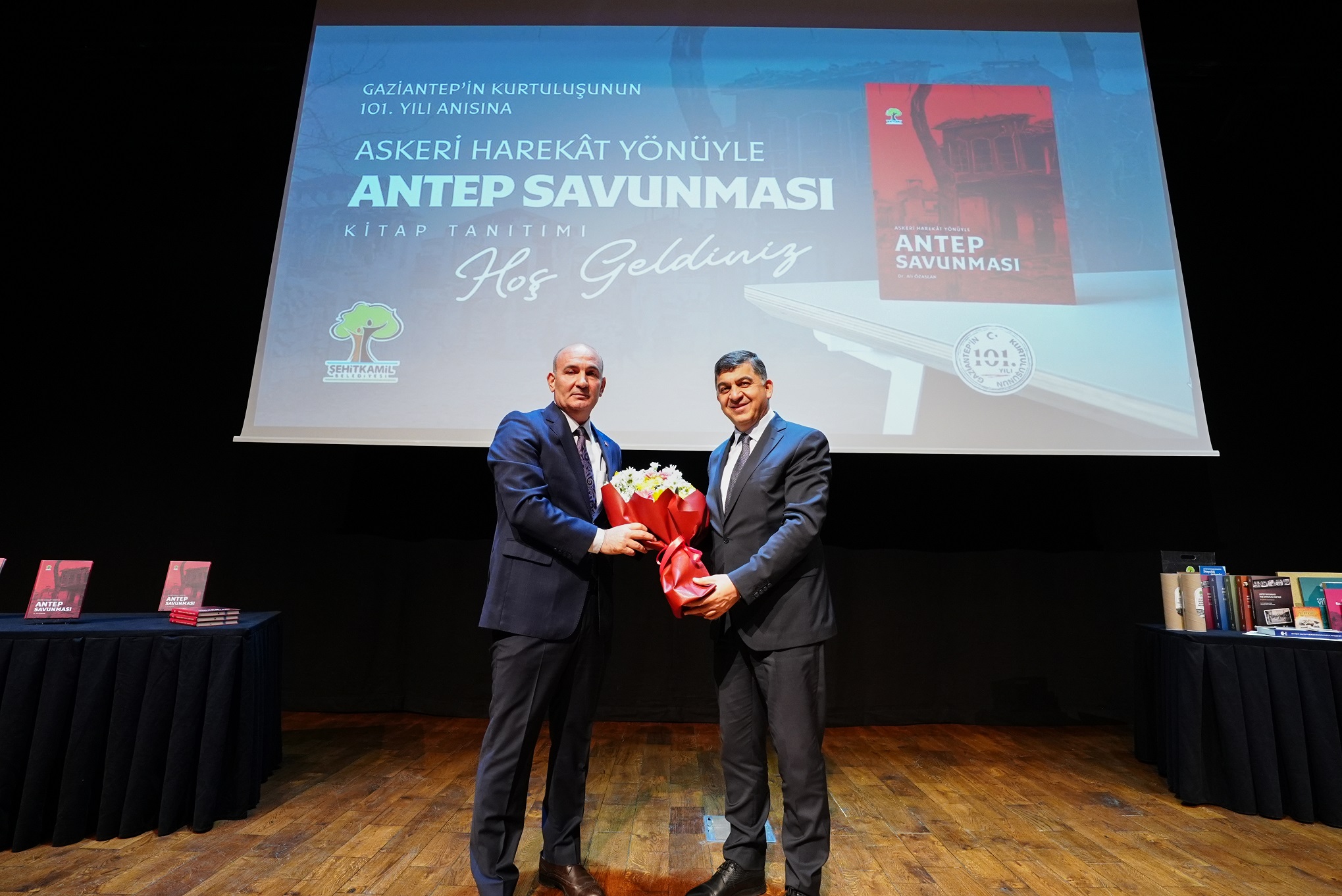 BAŞKAN FADILOĞLU, TARİHE IŞIK TUTACAK 35. ESERİ TANITTI   