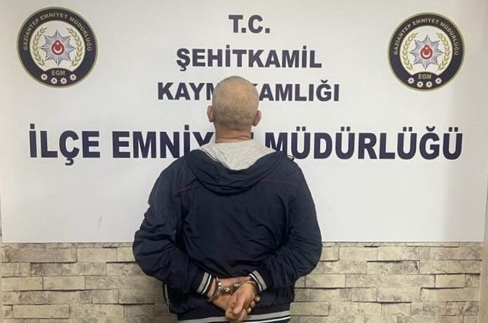 Asansör sapığı yakalandı!