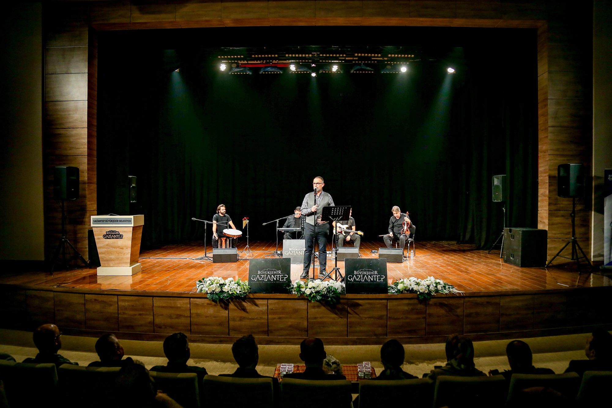 GAZİANTEP BÜYÜKŞEHİR SEZAİ KARAKOÇ’U ŞİİRLERİYLE ANDI   