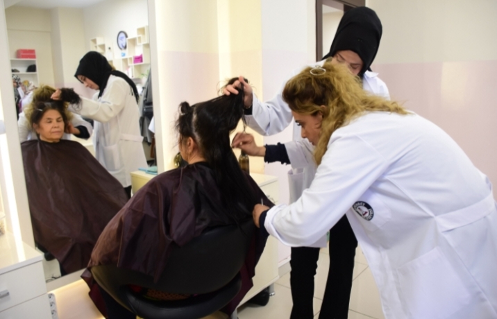 ŞAHİNBEY BELEDİYESİ SOSYAL TESİSLERİNDE SAÇ BAKIM HİZMETİ