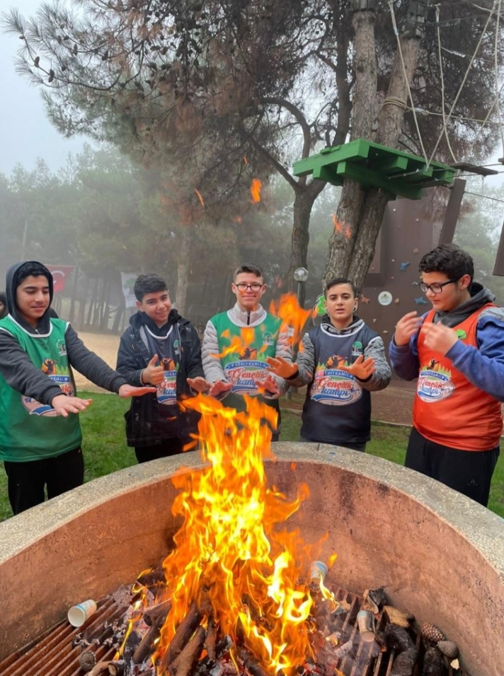 Şehitkamil Belediyesi Gençlik Kampı kış aylarında da surüyor
