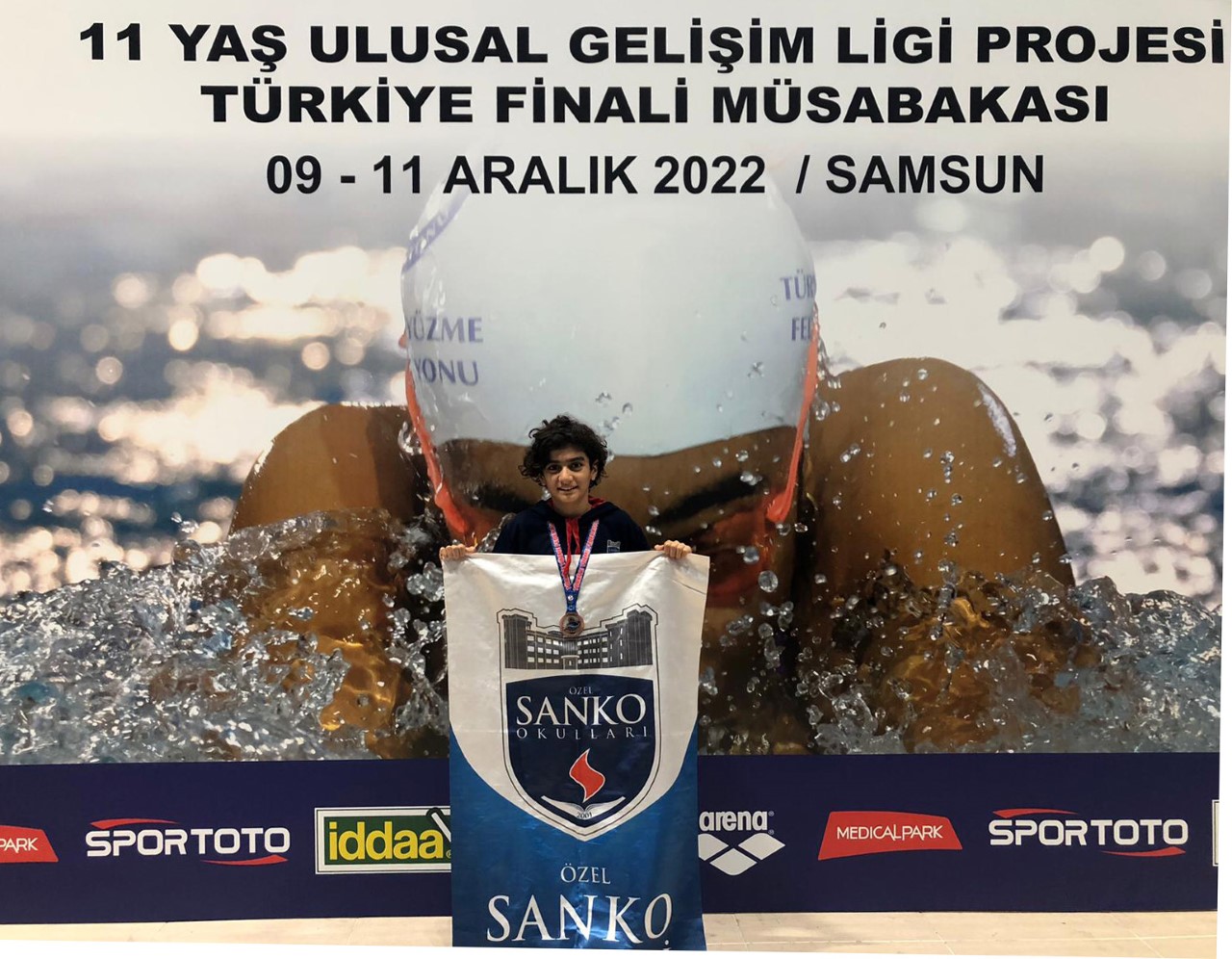 SANKO OKULLARI ÖĞRENCİSİ YÜZMEDE BRONZ MADALYA KAZANDI