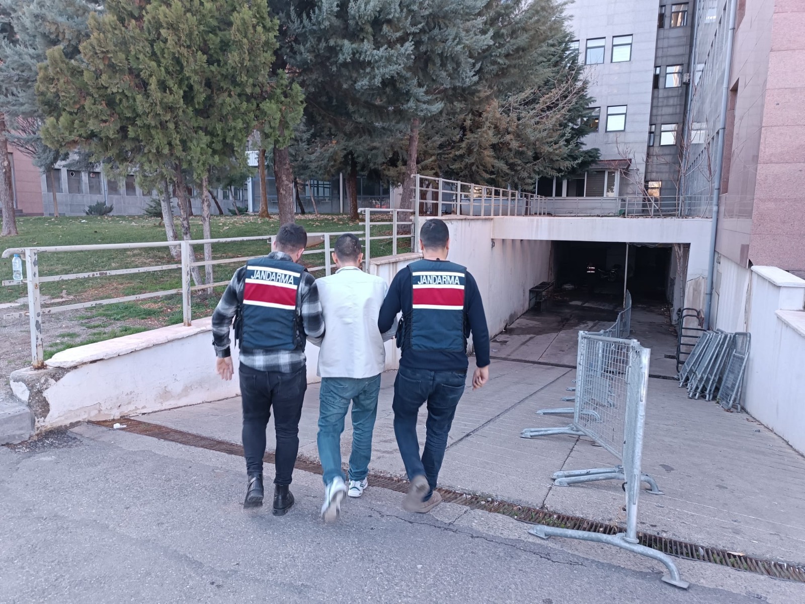 GAZİANTEP JANDARMADAN “ARANAN ŞAHISLAR” OPERASYONU