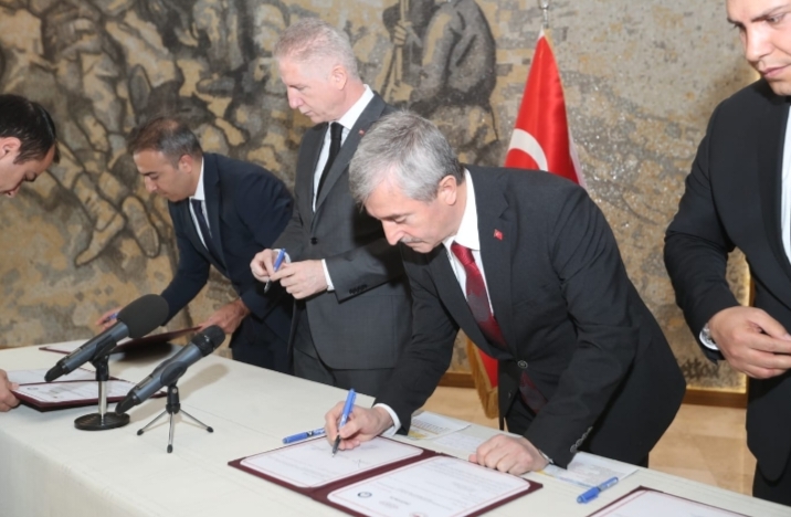 ŞAHİNBEY BELEDİYESİ’NDEN ÇİFTÇİLERE 11.196.000 FİDE