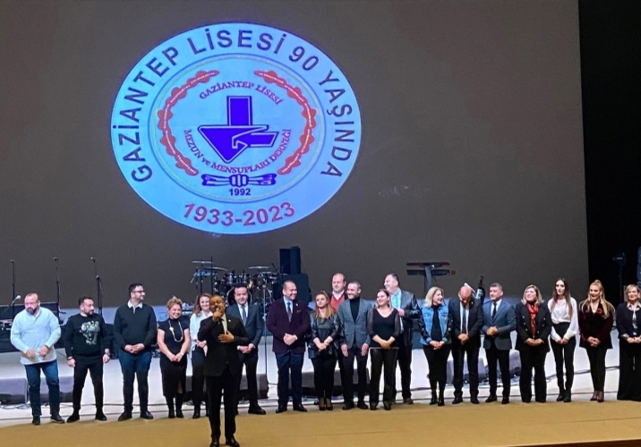 GAZİANTEP LİSESİ MEZUNLAR DERNEĞİ’NDEN EĞİTİME KATKI “HALUK LEVENT VE ORKESTRASI ÜCRET ALMADAN KONSER VERDİ”