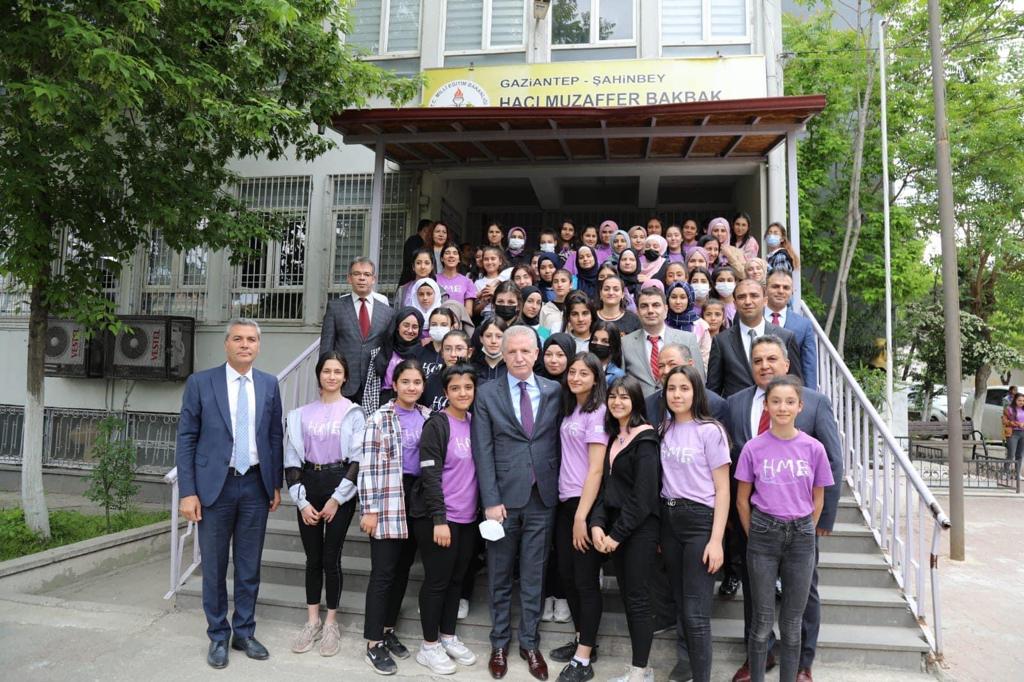 GAZİANTEP MESLEKİ EĞİTİM MERKEZLERİ’NDE 55.000 ÖĞRENCİ HEM OKUYOR HEM DE MESLEK SAHİBİ OLUYOR.