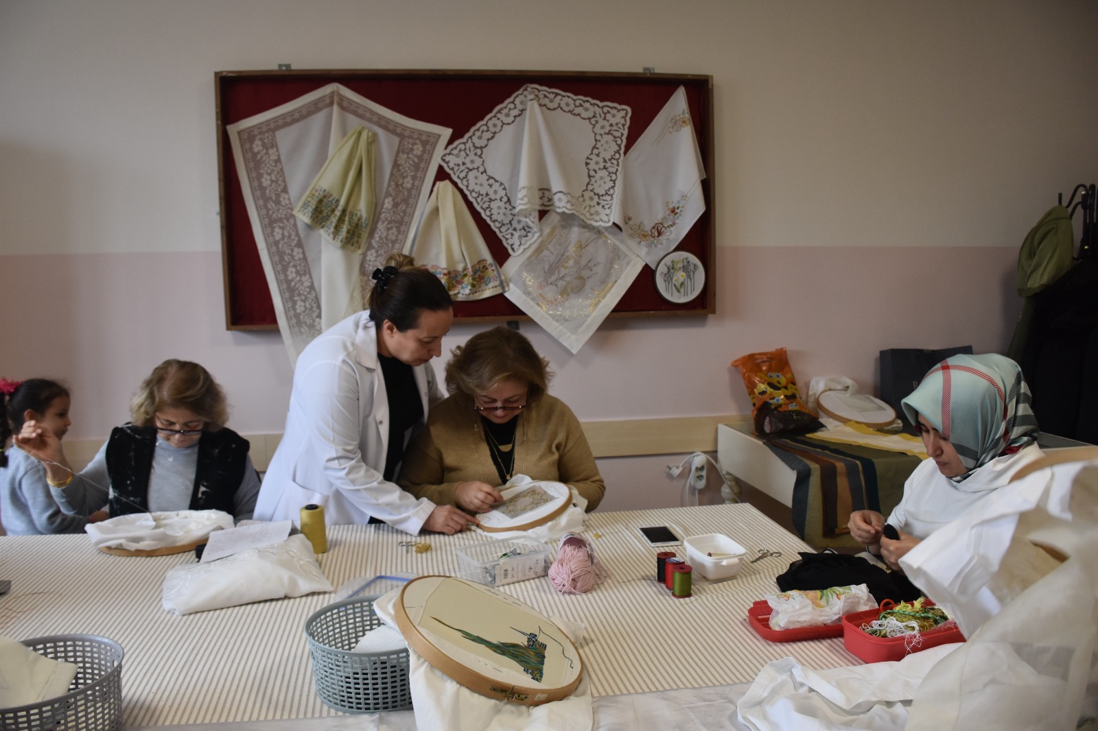 GELENEKSEL SANATLAR ŞAHİNBEY’DE YAŞIYOR