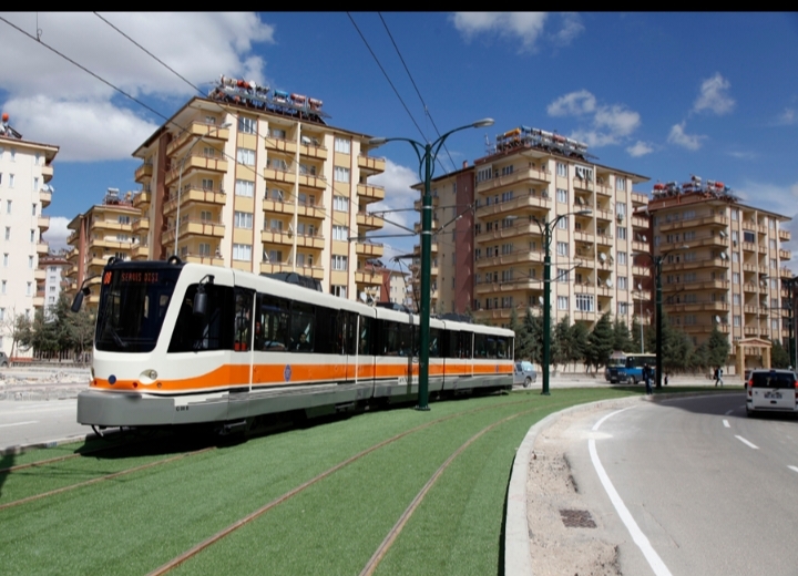 GAZİANTEP BÜYÜKŞEHİR TOPLU TAŞIMALARI ÜCRETSİZ HİZMETE SUNDU