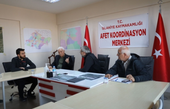 Hatipoğlu’ndan depremzedelere moral ziyaret