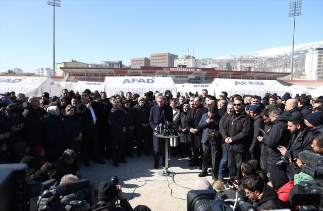 Cumhurbaşkanı Erdoğan Kahramanmaraş’ta deprem bölgesinde