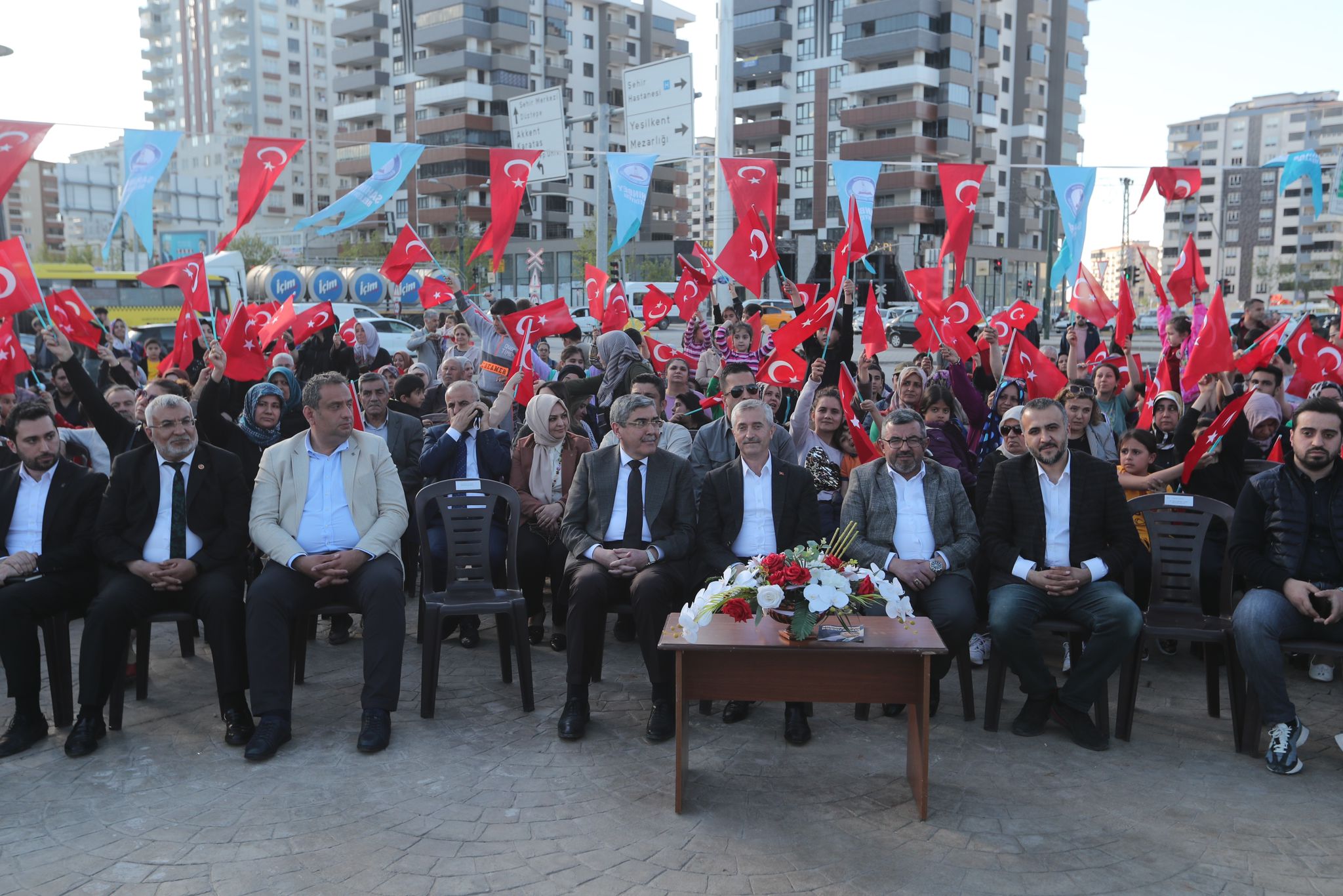 ŞAHİNBEY BELEDİYESİ İBN-İ SİNA PARKINI HİZMETE AÇTI