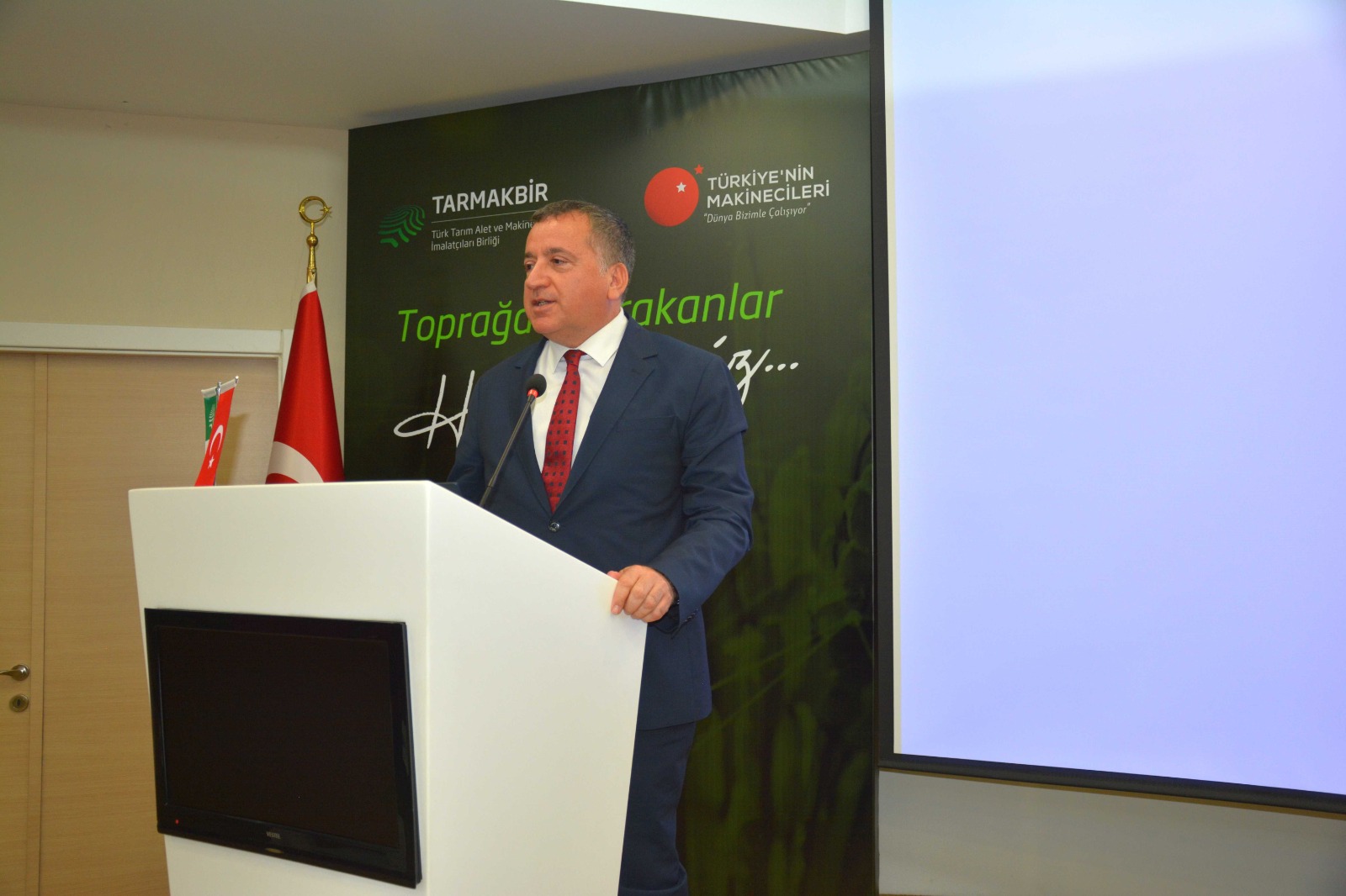 TARMAKBİR’DE    BAŞAK TRAKTÖR YÖNETİM KURULU ÜYESİ GÖKHAN BAYRAMOĞLU DÖNEMİ  