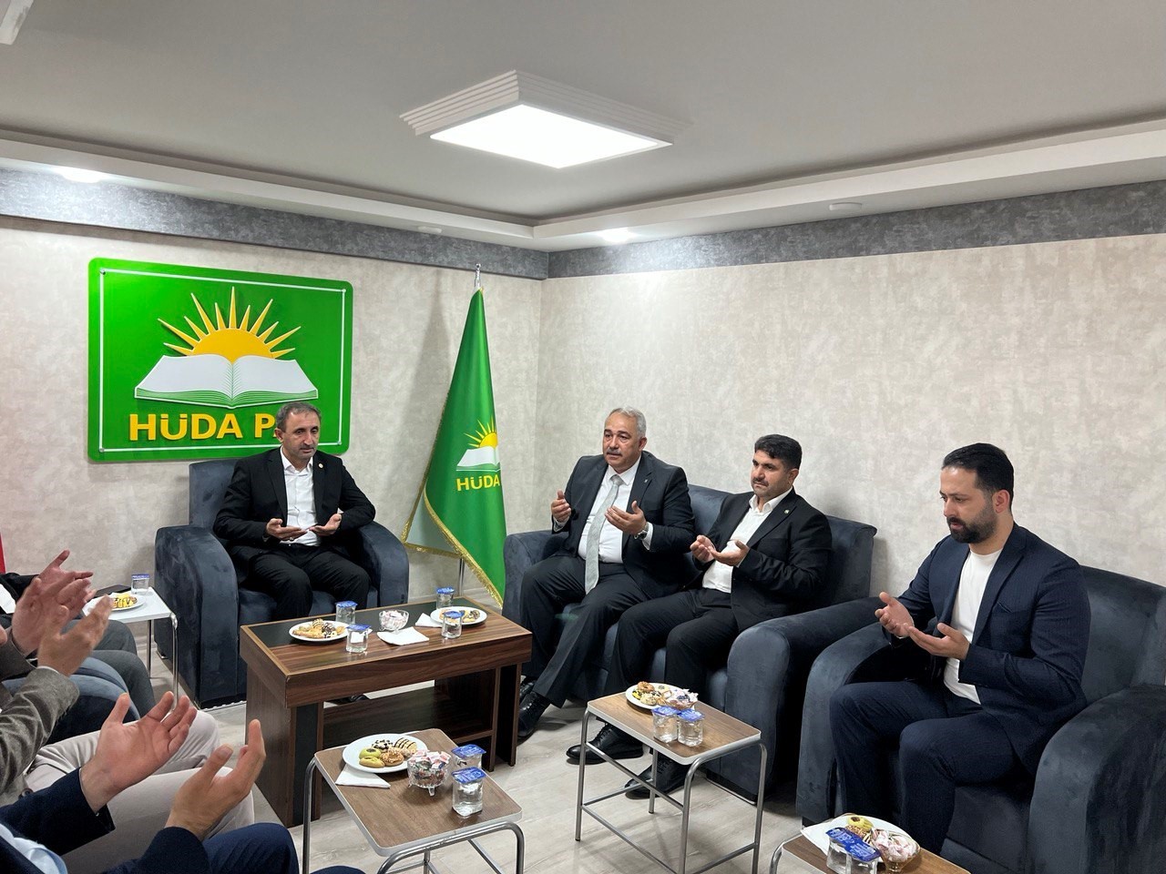 AK PARTİ GAZİANTEP İL BAŞKANI MURAT ÇETİN’DEN,  HÜDAPAR’A TAZİYE ZİYARETİ