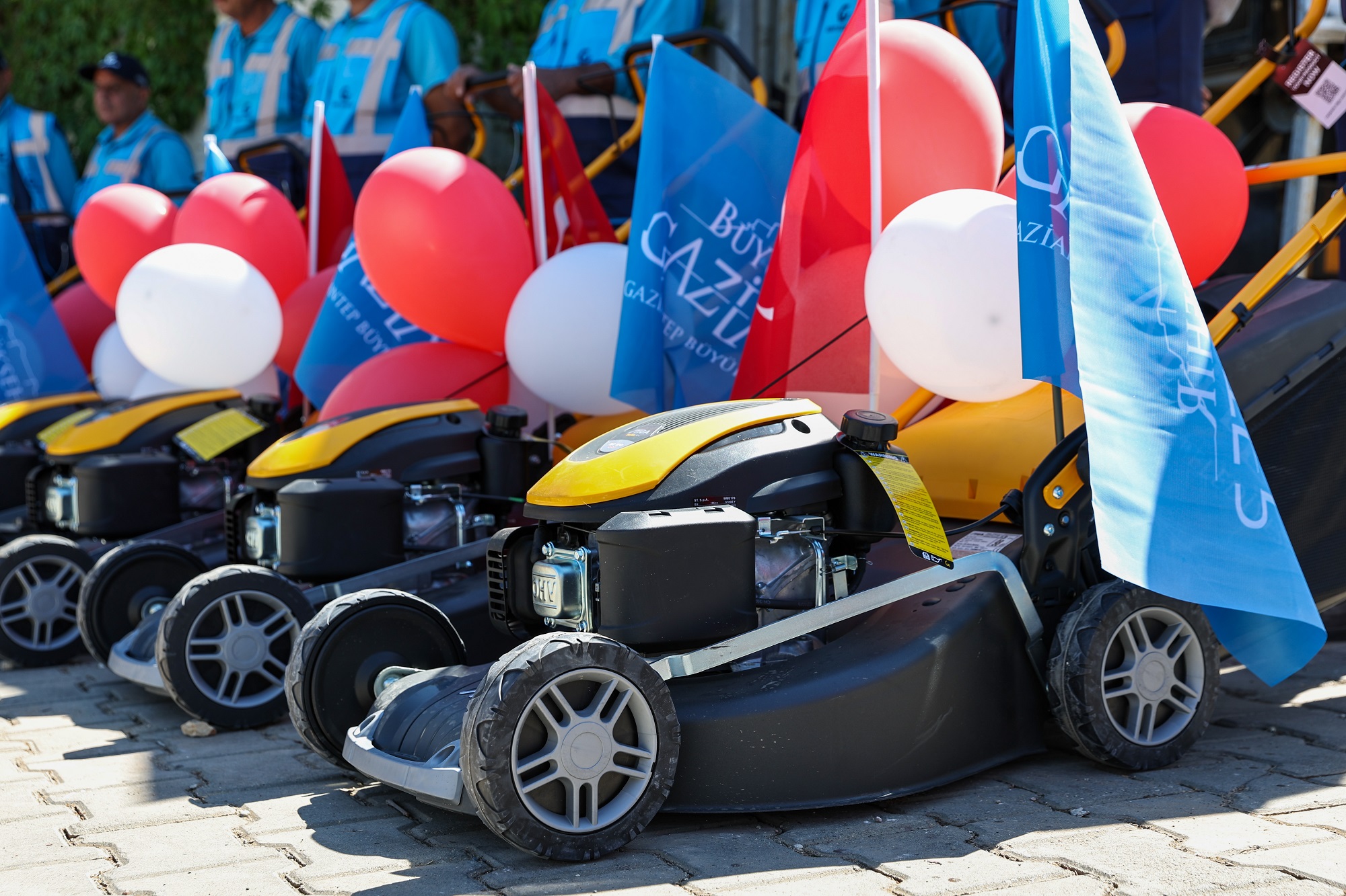 GAZİANTEP’TEKİ YEŞİL ALANLAR, ÇEVRE DOSTU ELEKTRİKLİ ARAÇLARLA TEMİZLENECEK!