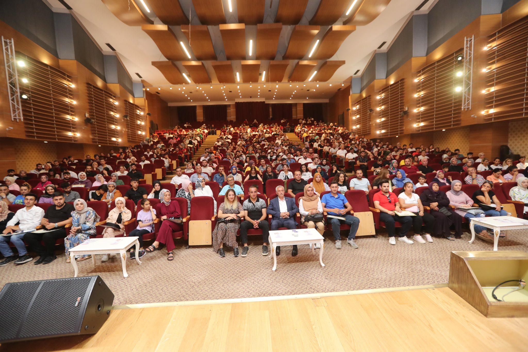 EVLİLİK OKULU´NDA EĞİTİM GÖREN 312 ÇİFT DAHA SERTİFİKASINI ALDI