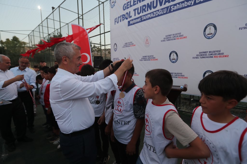 ŞAHİNBEY BELEDİYESİ’NİN DESTEKLEDİĞİ YAZ KUR’AN KURSU FUTBOL TURNUVASINA 75 TAKIM KATILDI