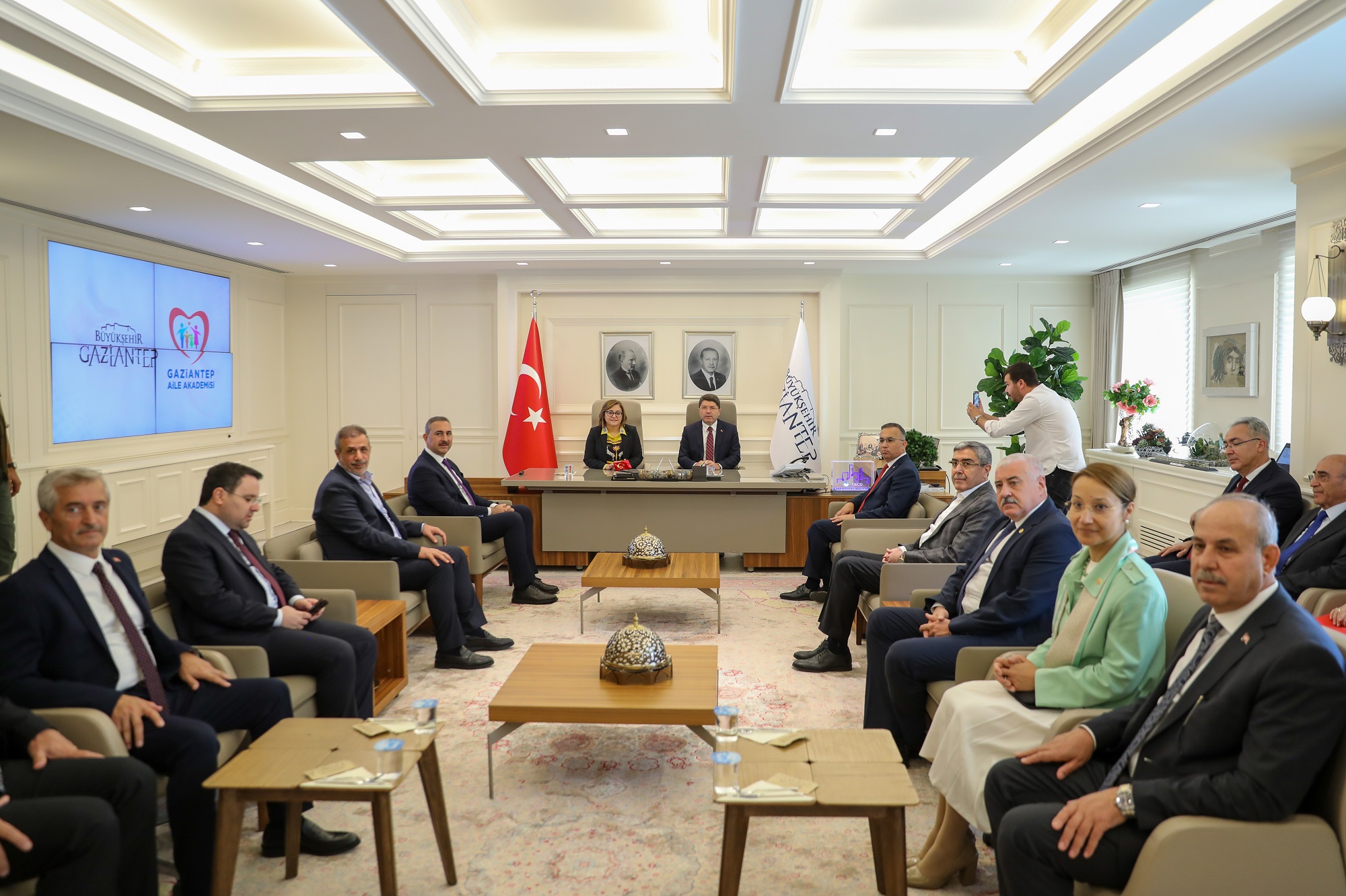 ADALET BAKANI YILMAZ TUNÇ’UN KATILIMIYLA DEPREM DEĞERLENDİRME TOPLANTISI’NIN AÇILIŞI YAPILDI