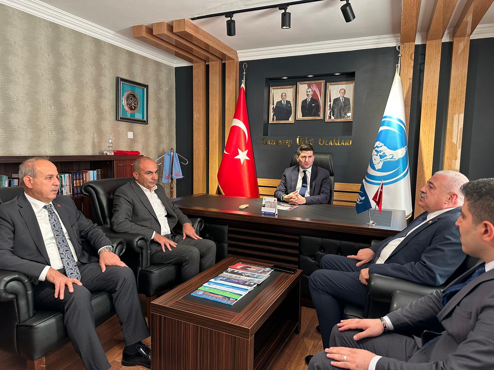 GAZİANTEP ÜLKÜ OCAKLARI’NDA BAYRAK DEĞİŞİMİ