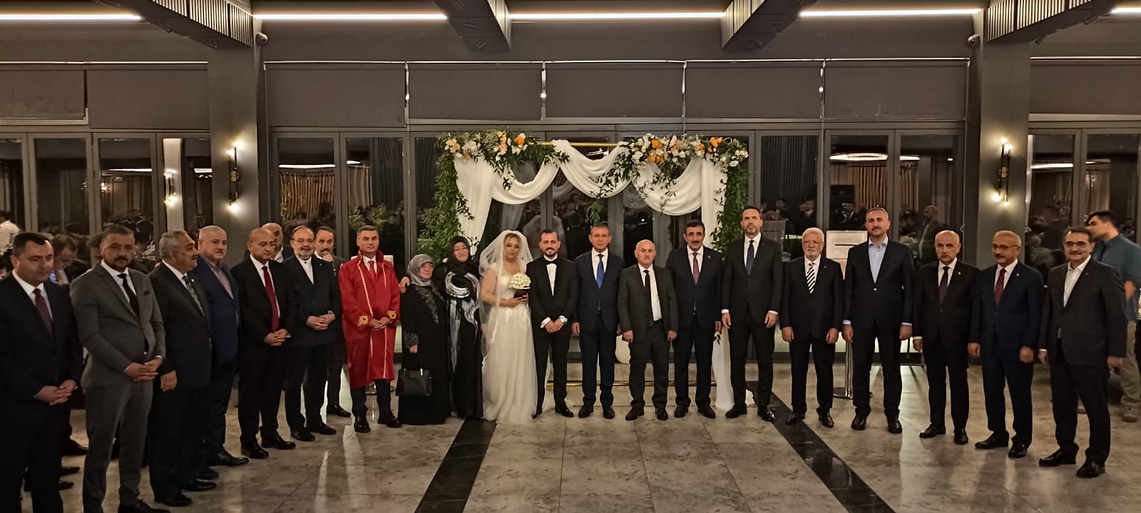 Tancan ve Gedik ailesinin mutlu günü