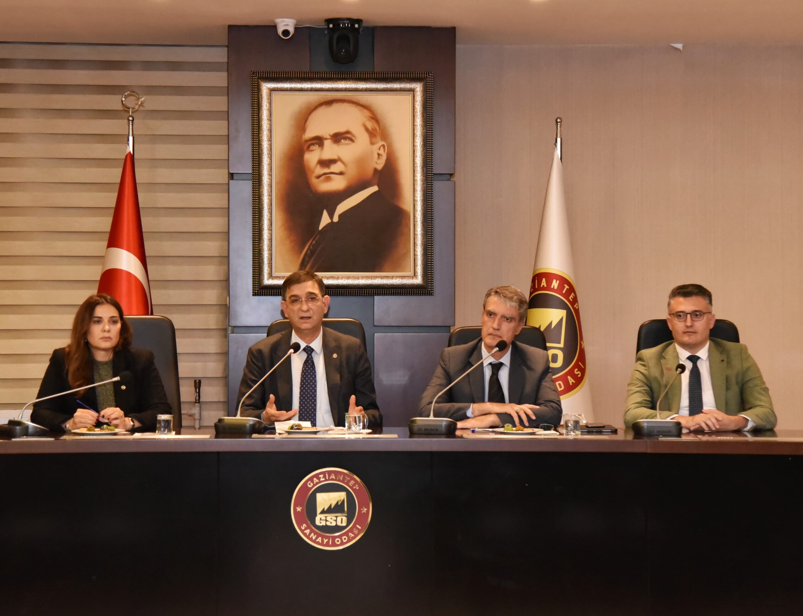 GSO’DA ORMAN ÜRÜNLERİ VE MOBİLYA İMALATI SEKTÖR TOPLANTISI GERÇEKLEŞTİRİLDİ