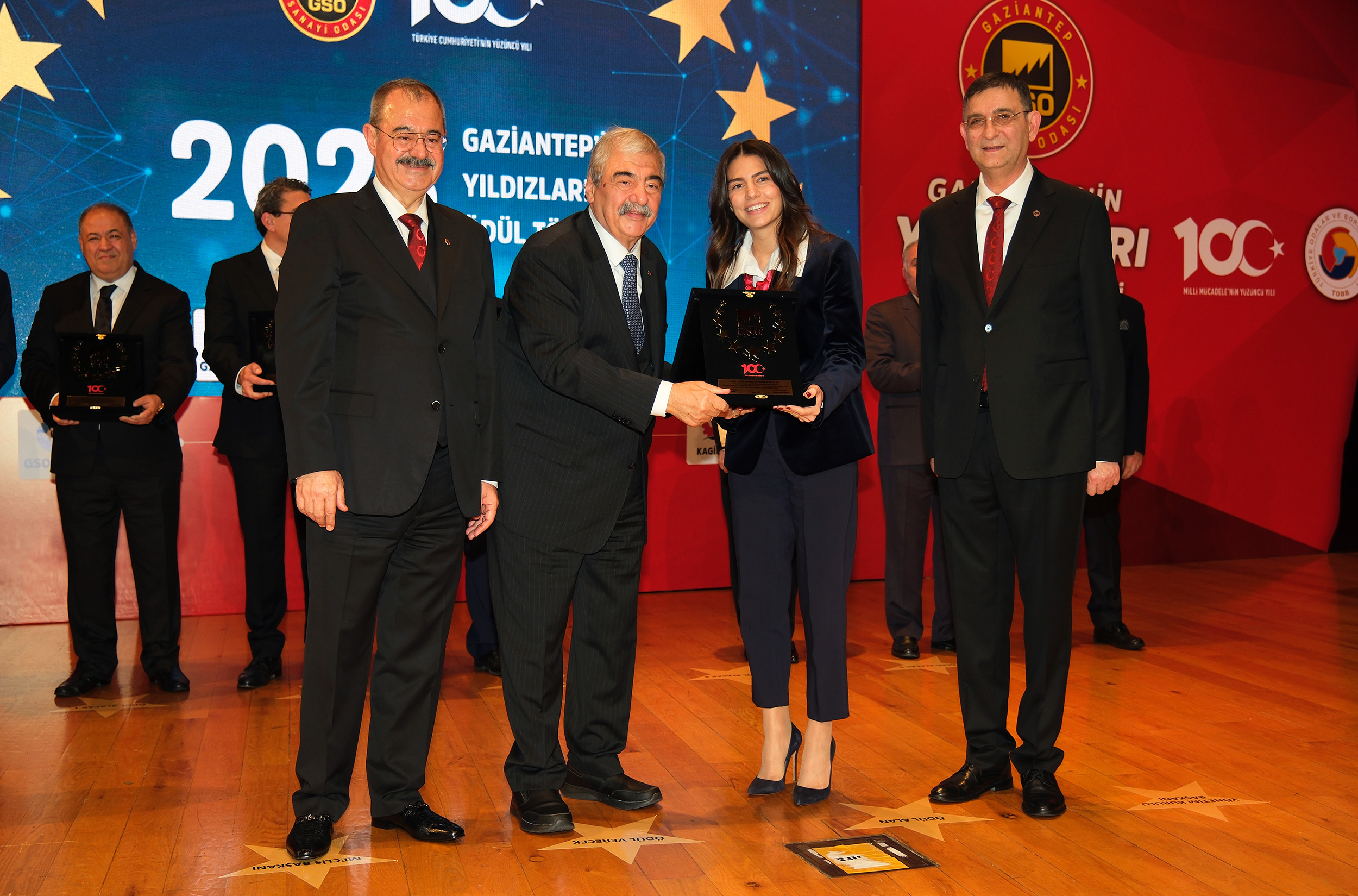 BAŞAK Traktör ““Asırlık Marka ”ödülüne layık görüldü.”