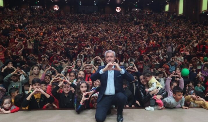 BAŞKAN TAHMAZOĞLU’NDAN 23 NİSAN ÇOCUK ŞENLİĞİNE DAVET