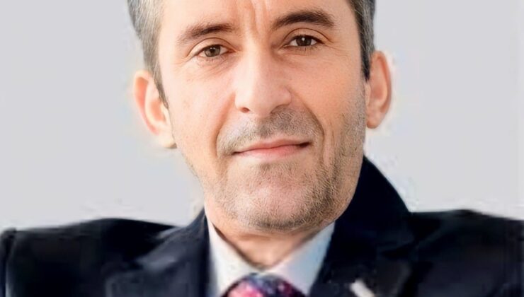 Mürekkep kokusu bulaşır yazıya..