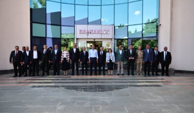 BAKAN YERLİKAYA BAŞKAN TAHMAZOĞLU’NU ZİYARET ETTİ